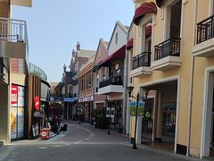 -王府井奥莱临潼小镇(临潼店)
