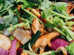 -胡须佬鸡煲四季火锅(海雅缤纷城店)