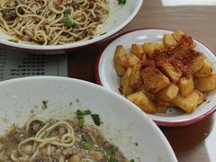-杨大叔爱面子·四川小吃(岗头店)