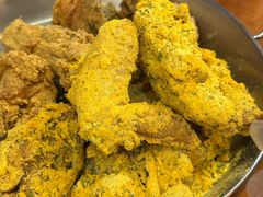 -BHC炸鸡(明洞总店)