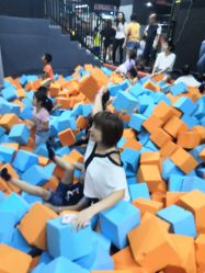 -蹦贝运动中心·蹦床·攀岩·闯关(龙岗店)