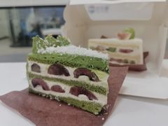 抹茶樱桃奶油蛋糕-black rainbow coffee
