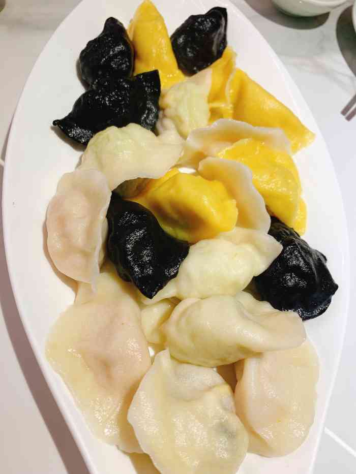 船歌鱼水饺(城阳店"在大众上看到有50元购100元的代金券.