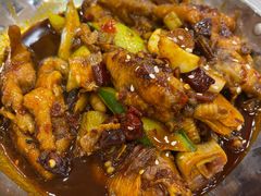 -江城燕子大排档(江汉路步行街店)