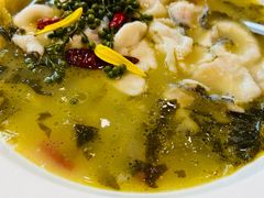 老坛酸菜鱼片-望乡楼上海菜(日月光店)