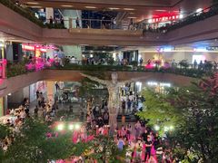 -瑞虹新天地月亮湾