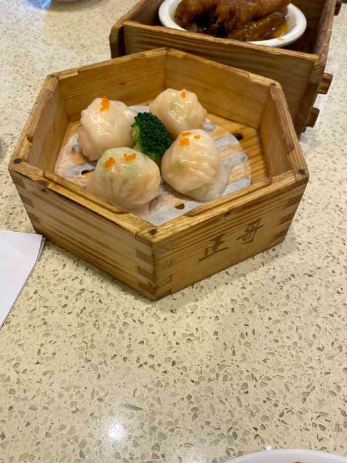 正哥点心专家(吾悦广场店)-"[薄荷]环境: 吾悦店这里停车方便,只是.