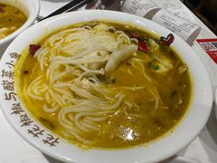 -渝是乎酸菜鱼(龙旗购物中心店)