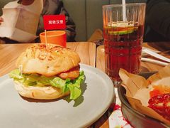 -必胜客(乐山世豪PH店)