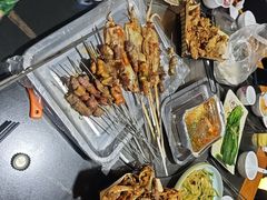 -小山羊功夫串·泰安烧烤·海鲜小炒老地摊店