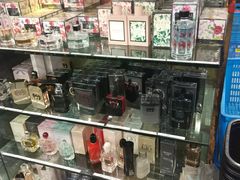 -日上免税行(浦东机场五店)