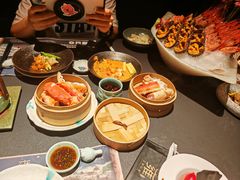 -雍容荟帝王蟹活龙虾展台自助(IFS黑金店)