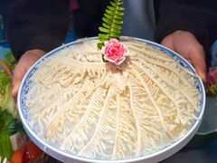 -茅草房·河畔园林火锅