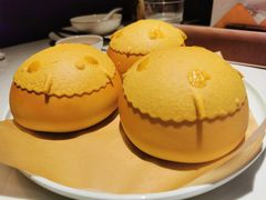 领鲜菠萝包-领鲜天下·焗海鲜·花胶鸡(天目里店)