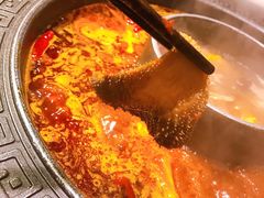 越煮越香的锅底-晓宇重庆火锅(龙首店)