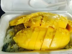 -芒果糯米饭摊子