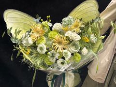 -花间阁鲜花气球连锁(两路口上清寺急市救中心店)