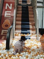-奈尔宝家庭中心·亲子餐厅(北京东坝万达店)