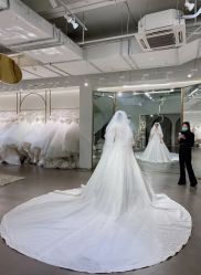 -艾米丽婚纱礼服