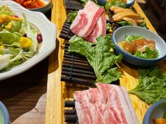 -明洞阿姨·韩式酱蟹烤肉·创意料理(三元桥店)