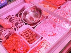 -周良天山牛杂城(天山路总店)