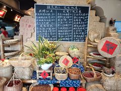 -蛮佬拾·乡里土菜馆(河西王府井店)