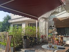 -Cafe In Little Forest