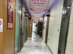 -雅悦齿科(顾村公园店)
