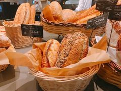 -星巴克(港汇1号办公楼店)