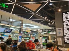 大堂-盒马鲜生(宝地店)