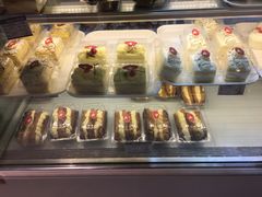 -白玉兰食品甜凤店(合生汇店)