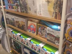 -名创优品(海珠乐峰广场店)
