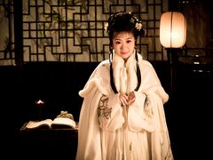 -九月鹰飞汉服摄影工作室