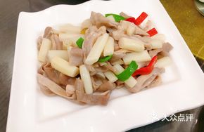 Stir-Fried Lotus Root Noodles with Pig Ears