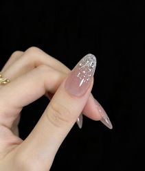 -桃色美甲沙龙