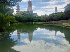 -三塔倒影公园