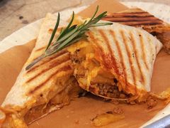 热压凤梨奶酪猪肉三角馅饼-野草莓自由市场