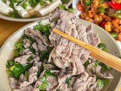 -大众跷脚牛肉馆·非遗传承单位(峨眉山店)