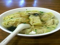 虾肉大馄饨-周素珍湖州大馄饨(直戒坛寺巷店)