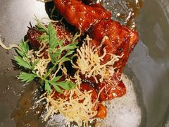 红酒泡沫牛仔粒-荟廷·晶萃(陆家嘴尚悦湾店)