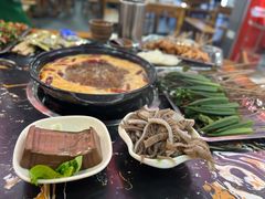 -灌县老妈砂锅串串香(万科红生活广场店)