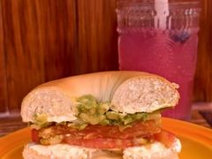 -Catch Bagel(芳草地店)