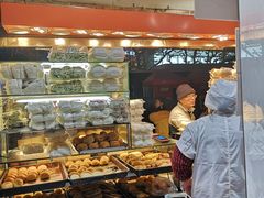面包甜点陈列柜-白玉兰食品(汇联商厦店)