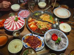 -萍姐火锅·公路夜市(武汉首店)