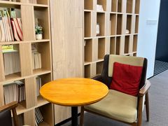 -漕河泾街道图书馆(漕河泾社区文化活动中心店)