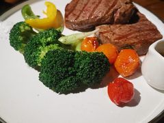 特选澳洲谷饲菲力牛排-MARU玛露音乐餐厅(前滩世贸店)