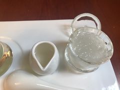 -燕庭·纯燕窝·甜品下午茶(南京西路店)