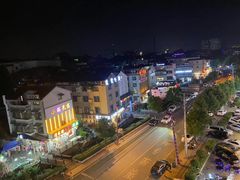 -铂逸梦秦酒店(横店梦幻谷店)