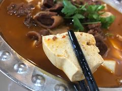 驴肉炖豆腐-龙香居海鲜浑锅家常菜·特色驴肉