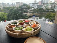 -包整·丝娃娃(一览甲秀楼风景店)